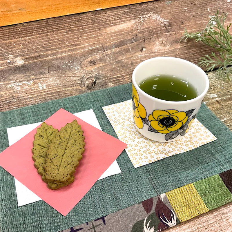 静岡深蒸し緑茶「やすらぎ」・戸塚ブランド菓子「茶々クッキー」＆「茶々ダックワーズ」6個セット